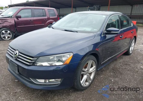 2015 Volkswagen Passat Se z USA, uszkodzony, nr VIN 1VWBT7A30FC099294